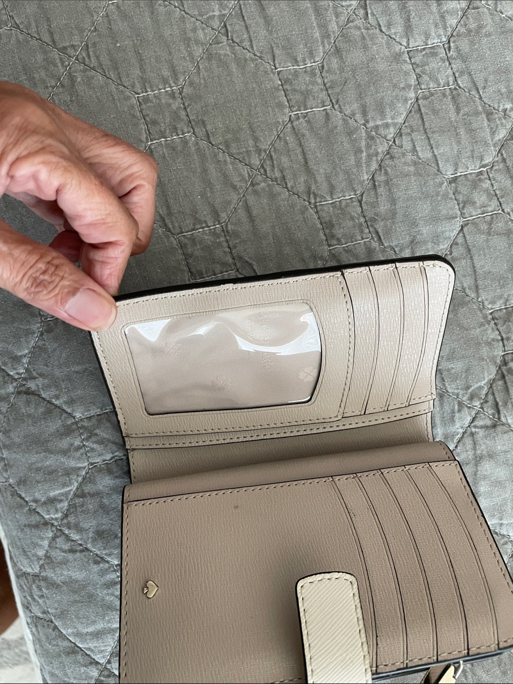 kate spade two-tone cream and tan zip-around wallet - Picture 3 of 4